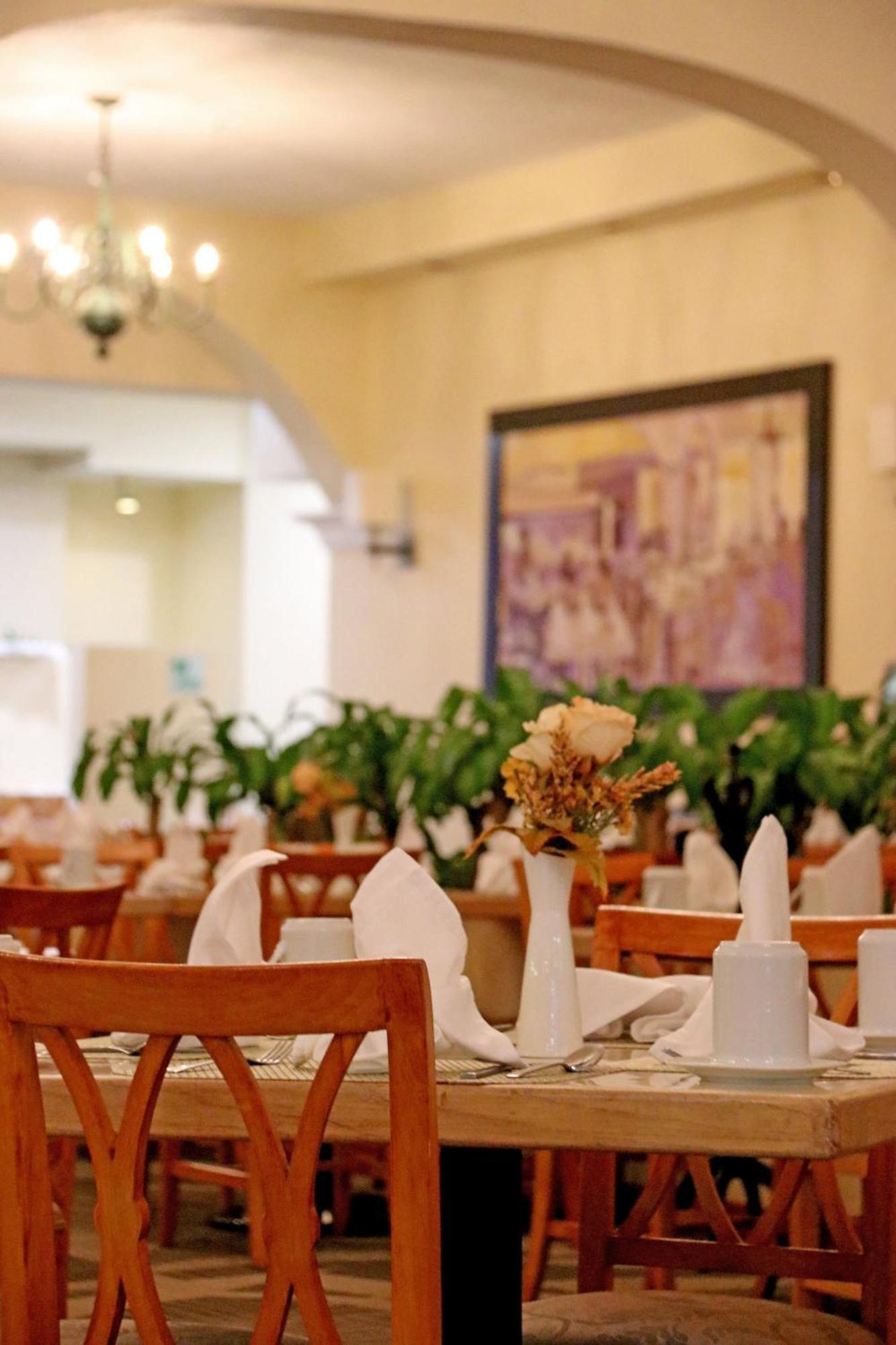 Holiday Inn La Piedad By Ihg Экстерьер фото