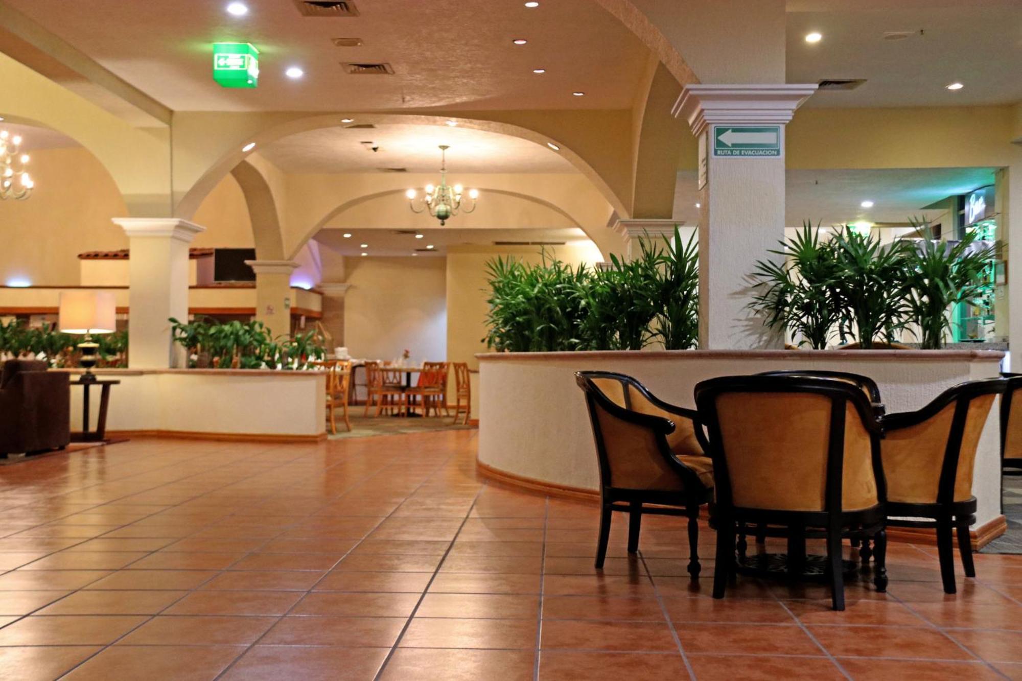 Holiday Inn La Piedad By Ihg Экстерьер фото