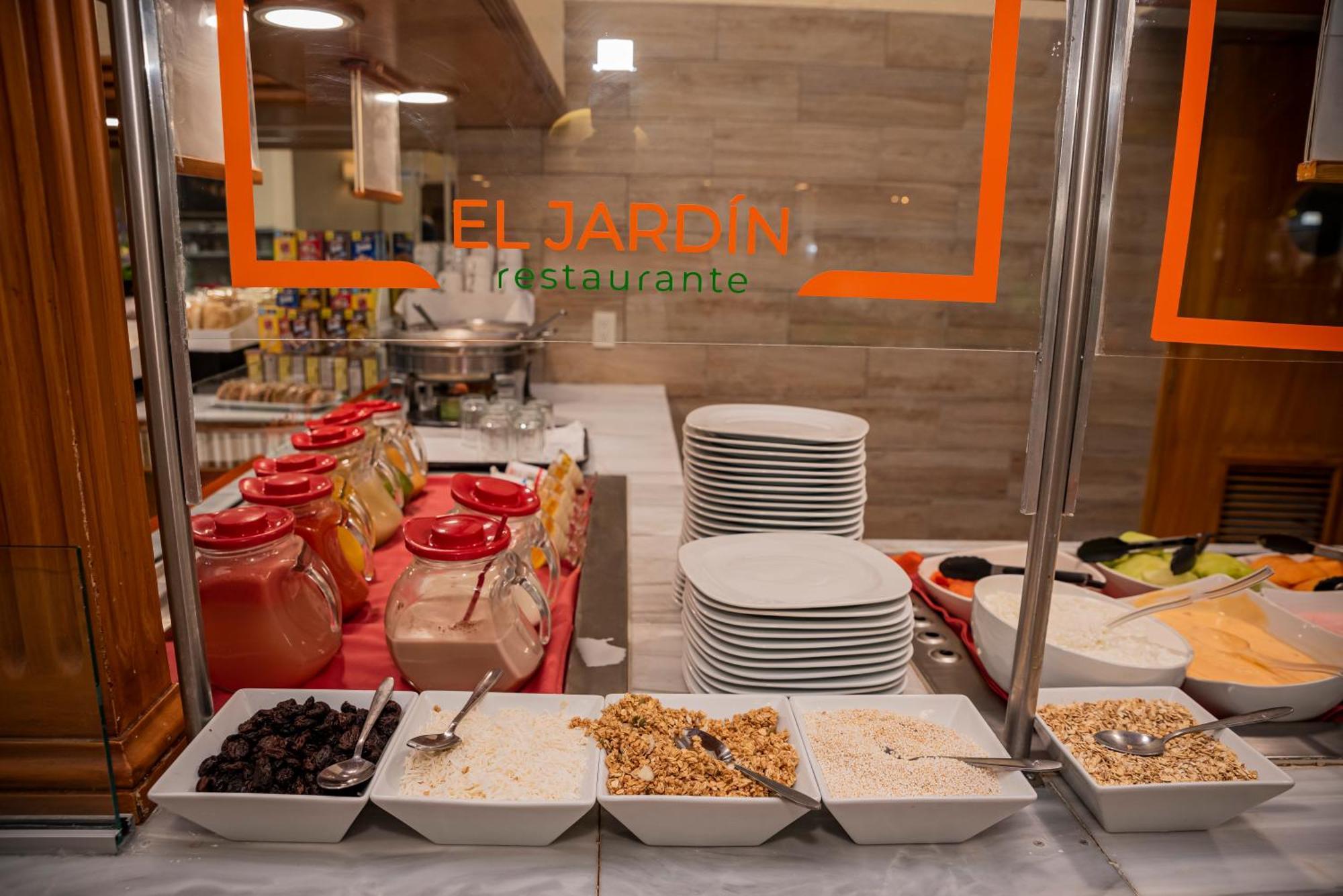 Holiday Inn La Piedad By Ihg Экстерьер фото