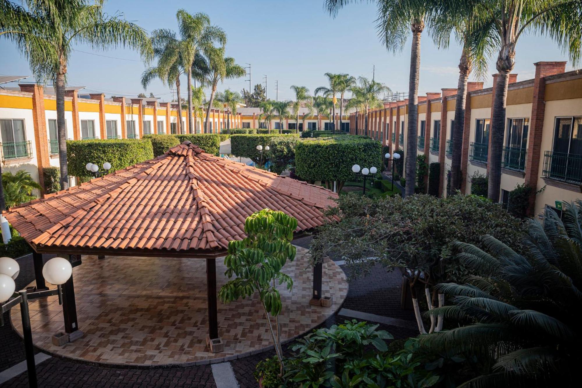 Holiday Inn La Piedad By Ihg Экстерьер фото