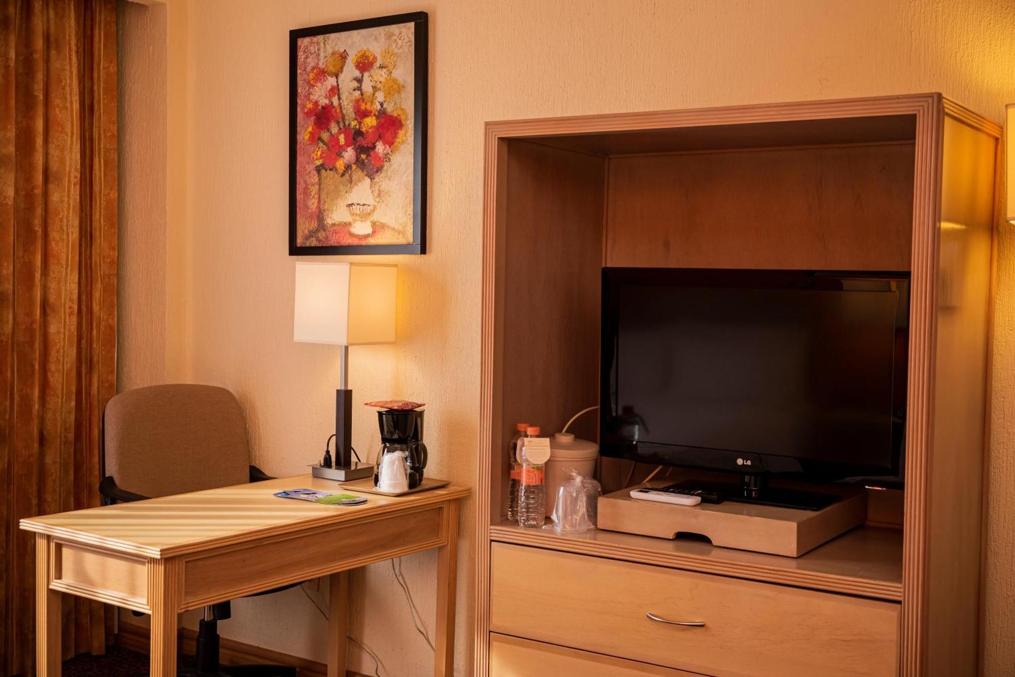 Holiday Inn La Piedad By Ihg Экстерьер фото