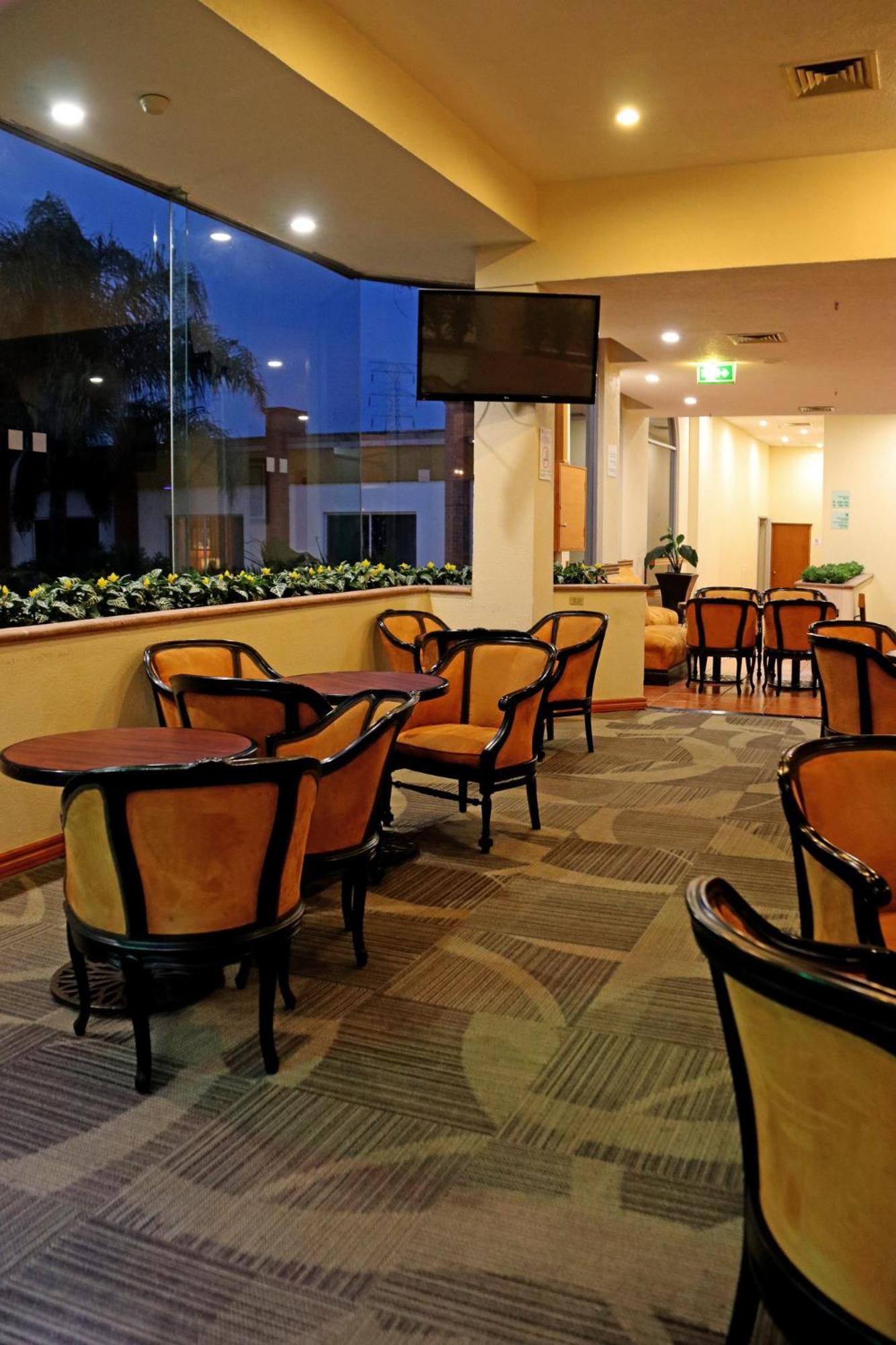 Holiday Inn La Piedad By Ihg Экстерьер фото