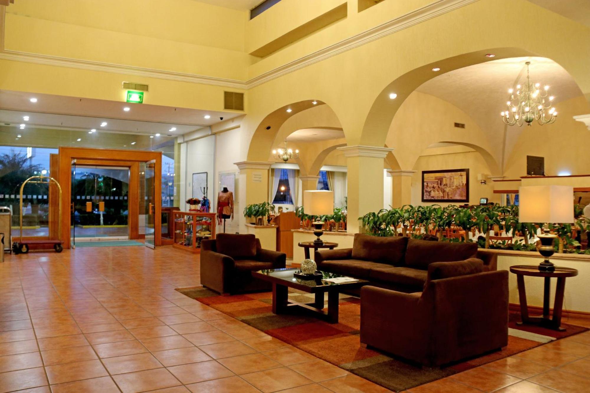 Holiday Inn La Piedad By Ihg Экстерьер фото